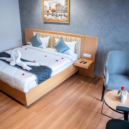 Hotel Tulips Grand Hyderabad Luaran gambar