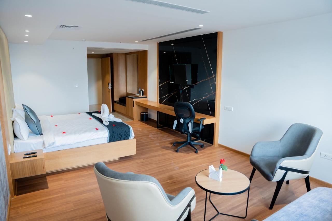 Hotel Tulips Grand Hyderabad Luaran gambar