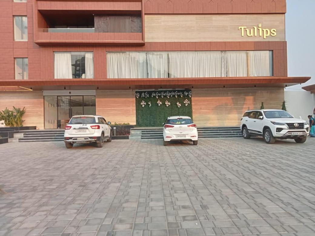 Hotel Tulips Grand Hyderabad Luaran gambar