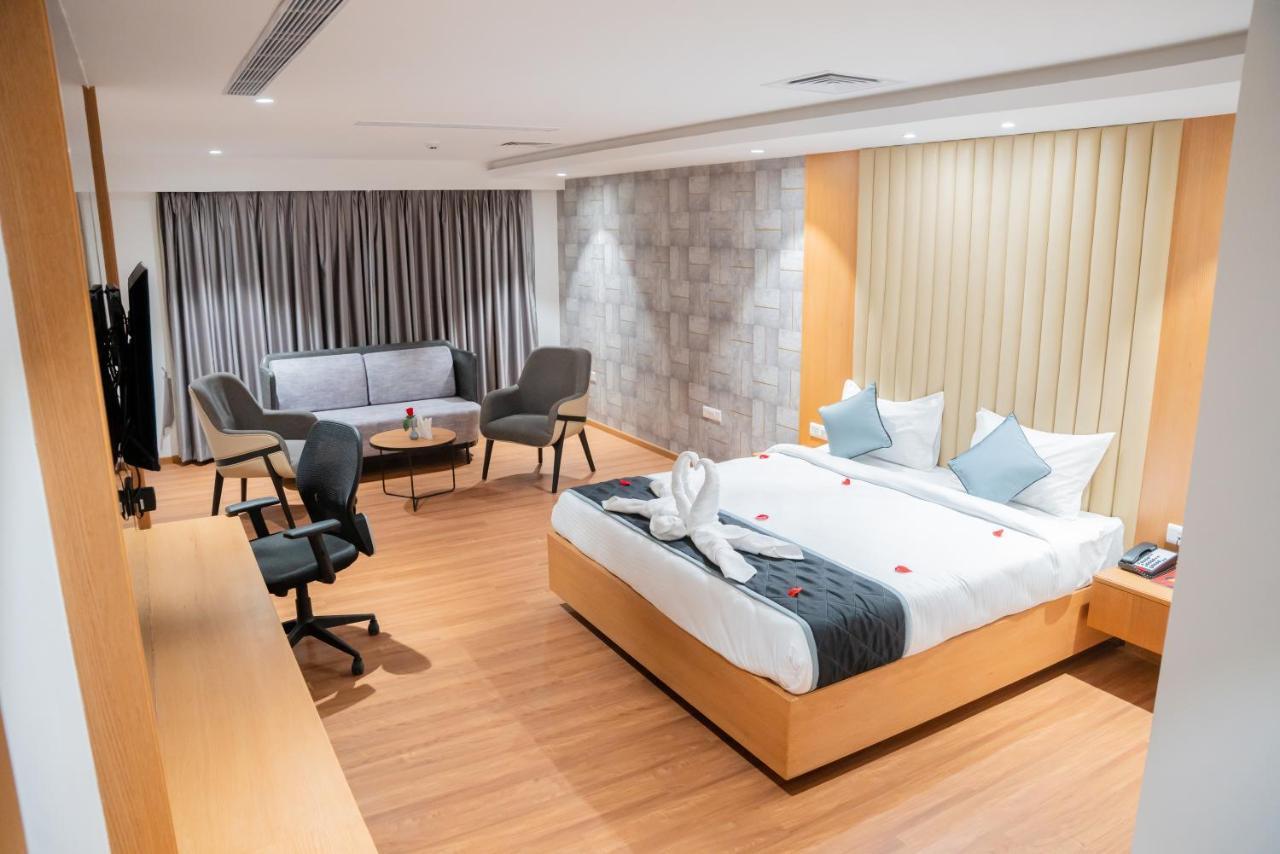 Hotel Tulips Grand Hyderabad Luaran gambar
