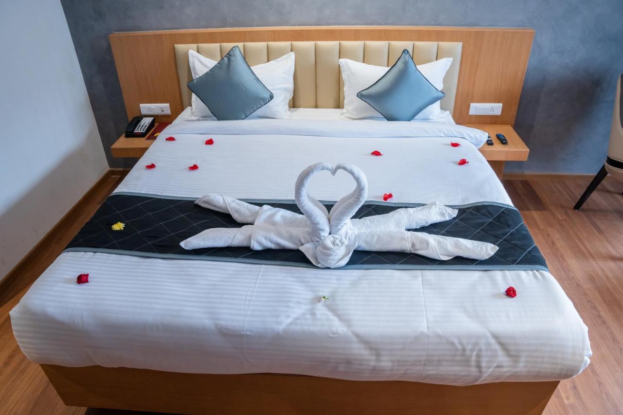 Hotel Tulips Grand Hyderabad Luaran gambar