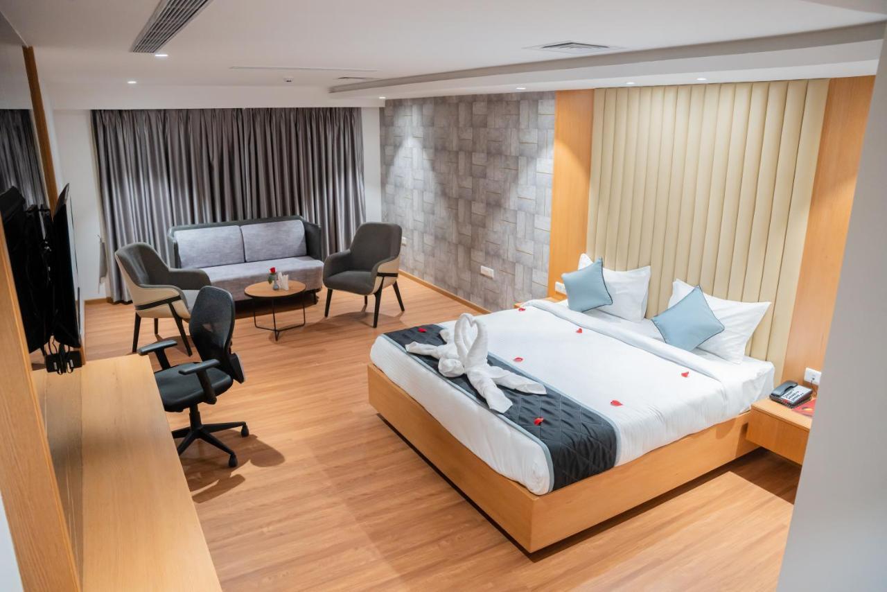 Hotel Tulips Grand Hyderabad Luaran gambar