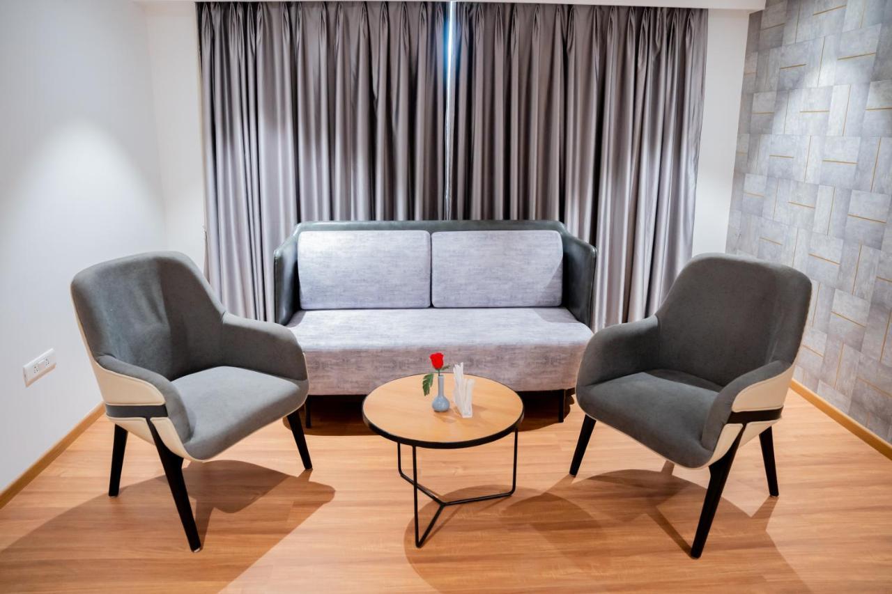 Hotel Tulips Grand Hyderabad Luaran gambar