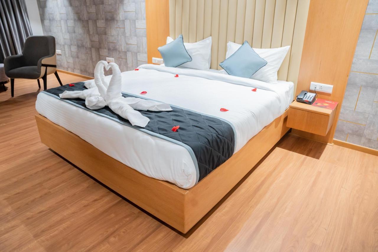 Hotel Tulips Grand Hyderabad Luaran gambar